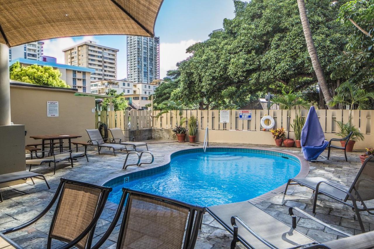 Aloha Vibes Await! Stylish Condo At Aloha Surf - Mountain And City Views Гонолулу Экстерьер фото